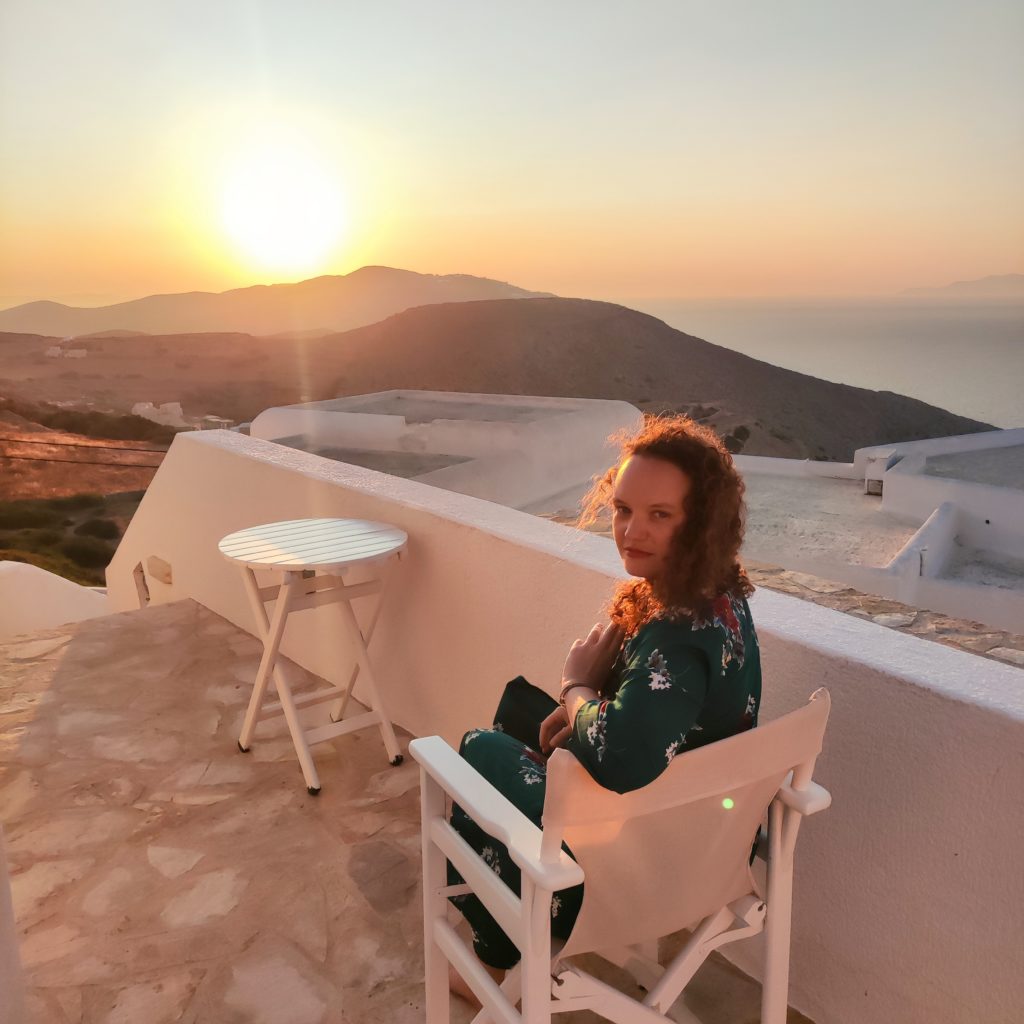 Vue depuis l'Hotel Fata Morgana à Folégandros, Chora au fond