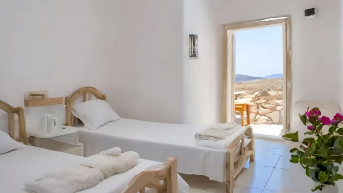 Des hébergements abordables pour 5 personnes près des plages à Naxos, Paros et Amorgos !