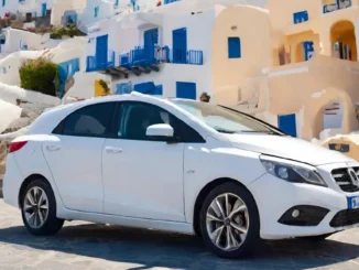 Location de voiture dans les Cyclades : Du port de Santorin à l'aéroport, comment faire ?