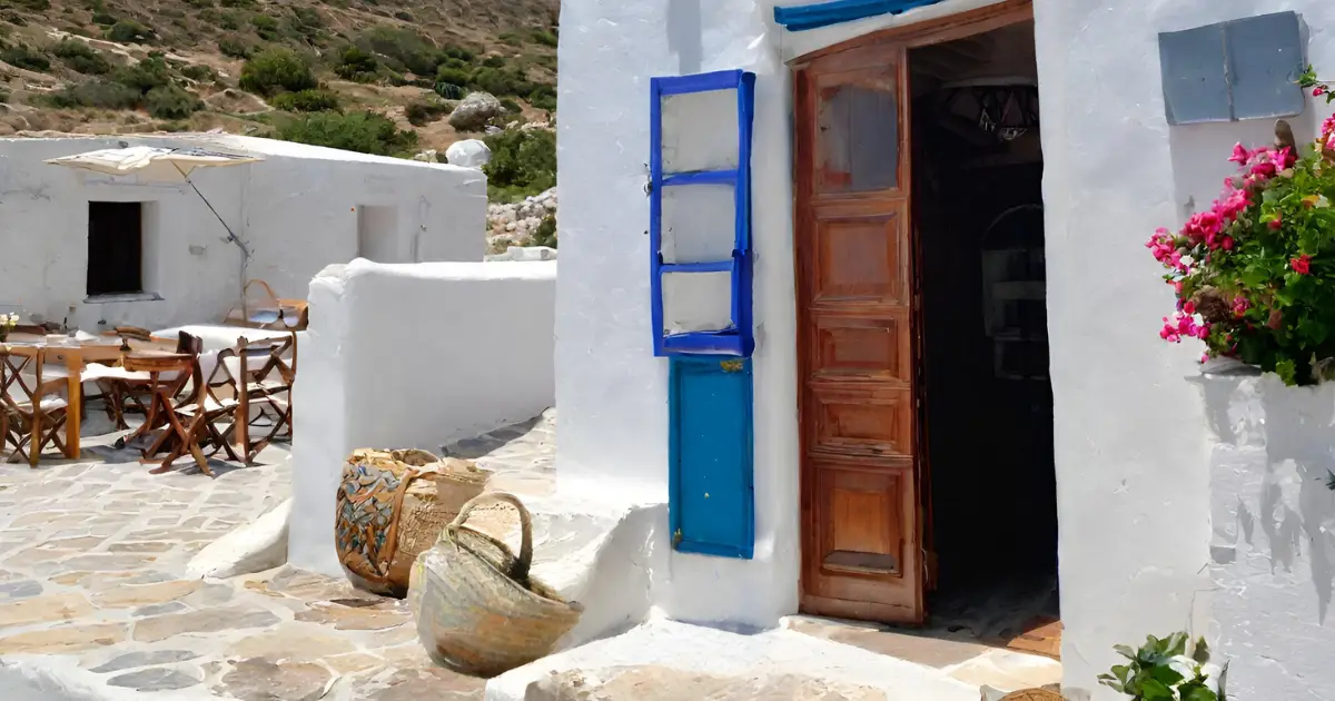 Circuit de 3 semaines dans les Cyclades en septembre : Randonnées, visites et snorkeling - Comment planifier votre voyage de rêve depuis Paris ?